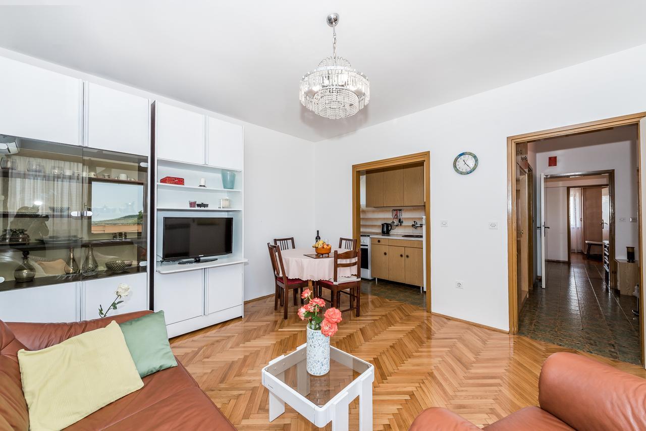 Apartment Promona Дрниш Екстер'єр фото