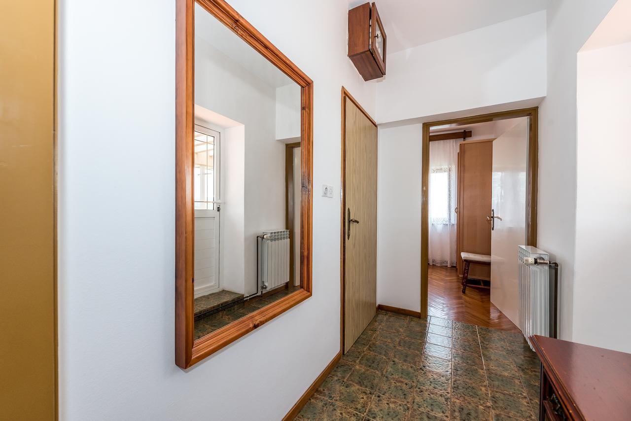 Apartment Promona Дрниш Екстер'єр фото