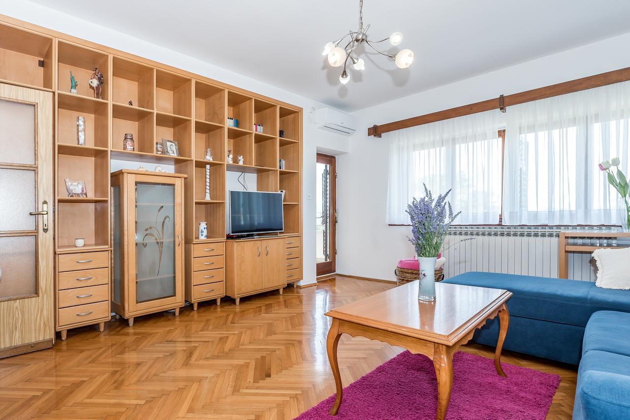 Apartment Promona Дрниш Екстер'єр фото