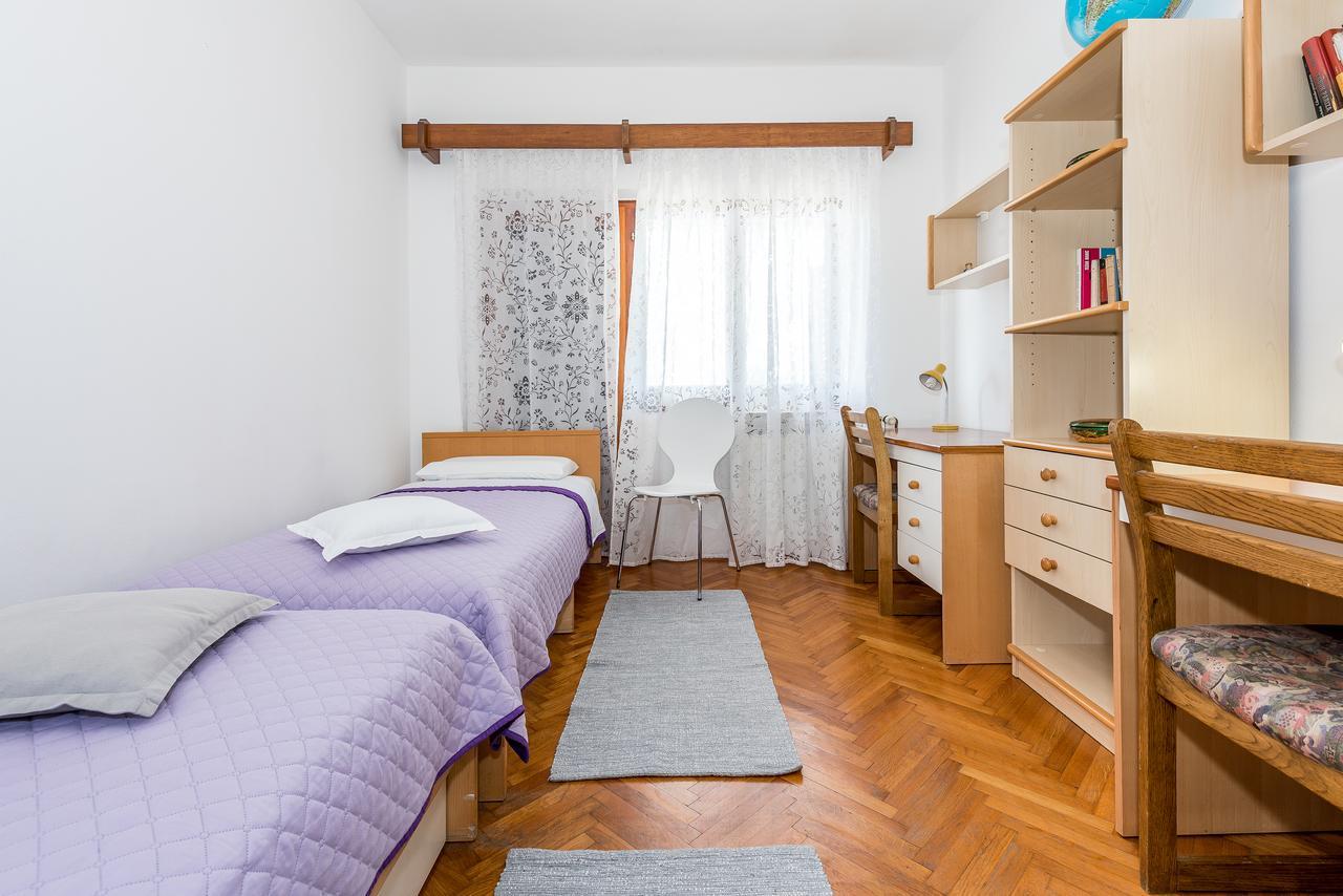 Apartment Promona Дрниш Екстер'єр фото