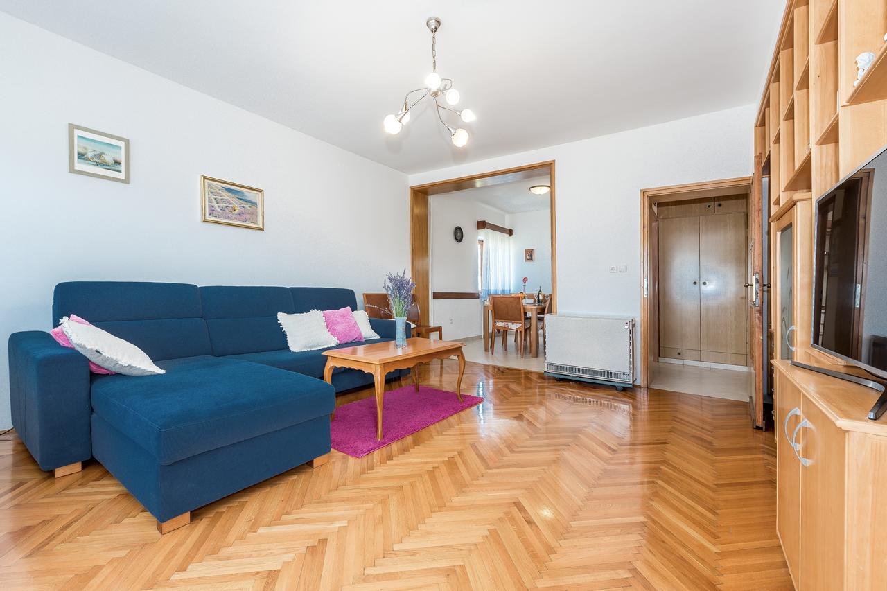 Apartment Promona Дрниш Екстер'єр фото