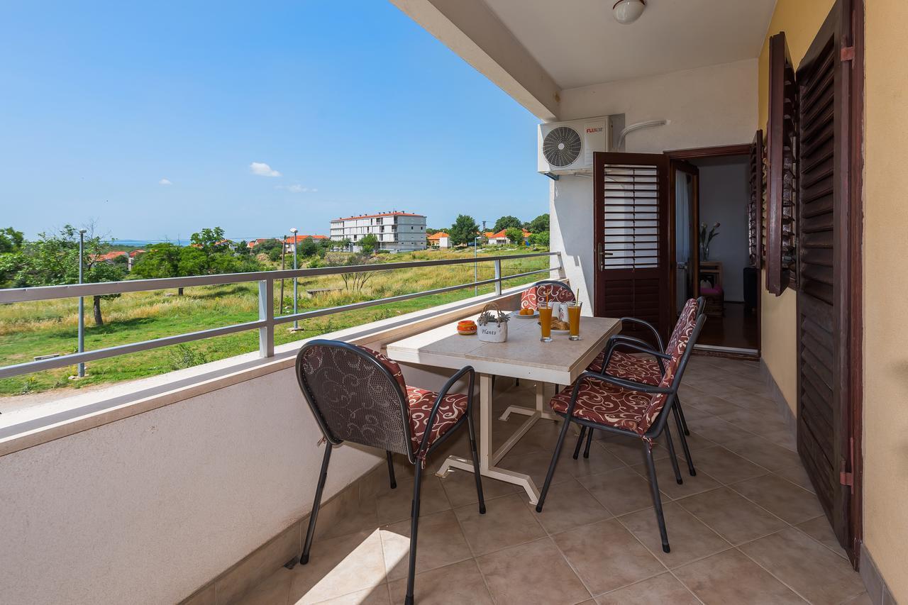 Apartment Promona Дрниш Екстер'єр фото