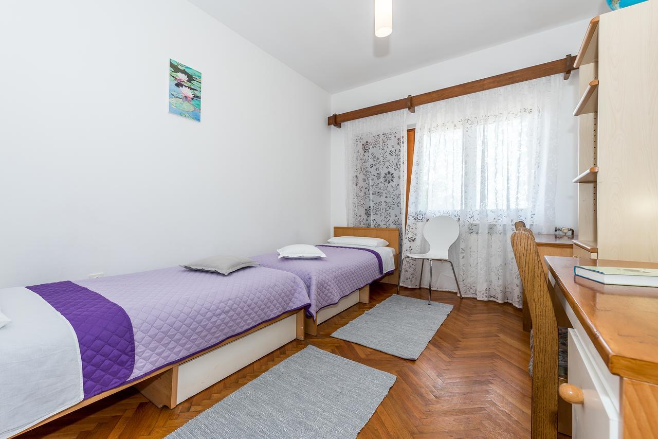 Apartment Promona Дрниш Екстер'єр фото